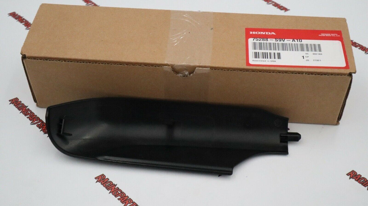 OEM Honda Pilot Driver Side Rear Roof Rail End Cap 2003-2008 Rack